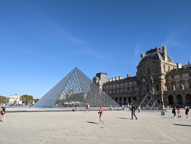 Museum review: Struggling to love the Louvre